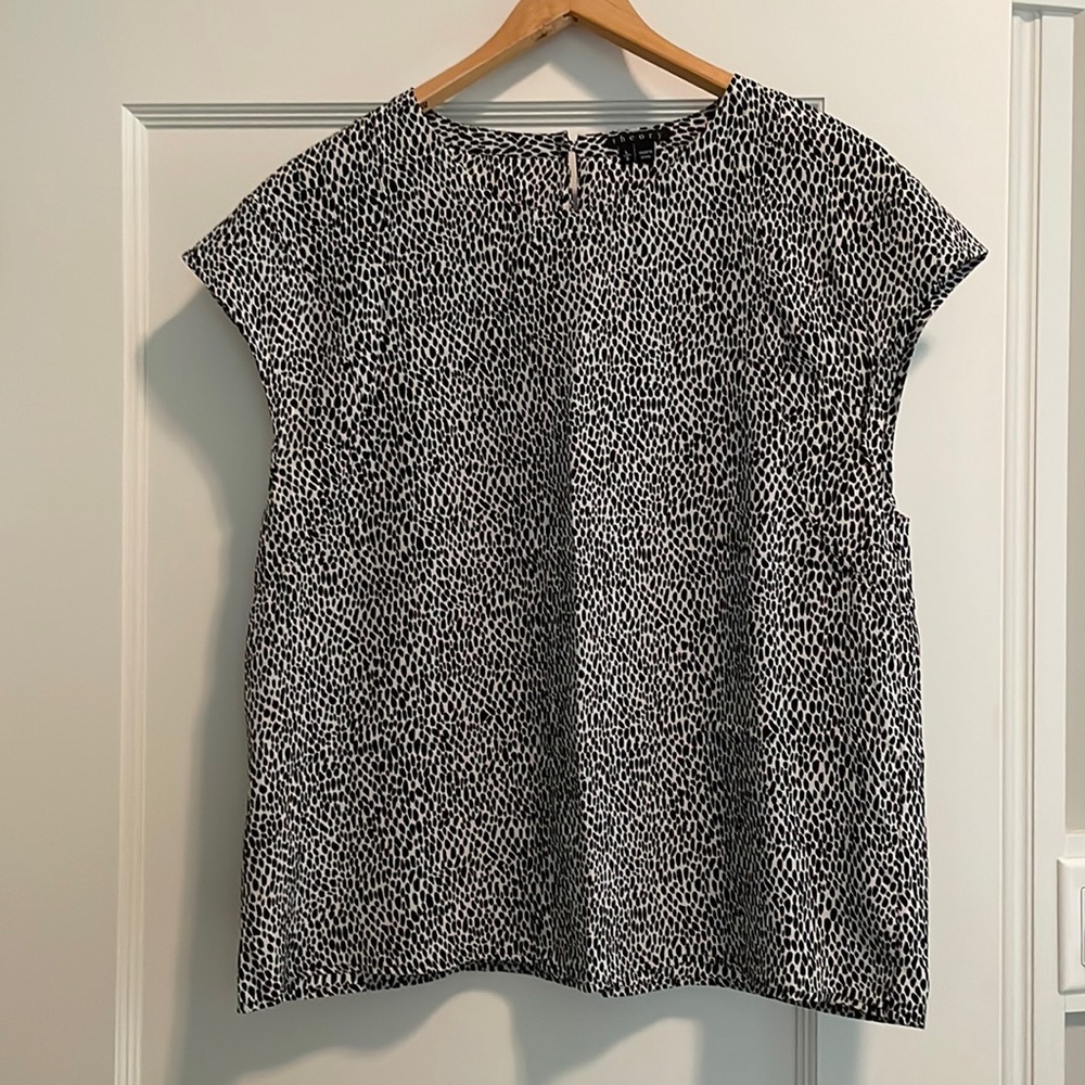 Theory Women's Short / Cap Sleeve Top in 100% Silk Size L